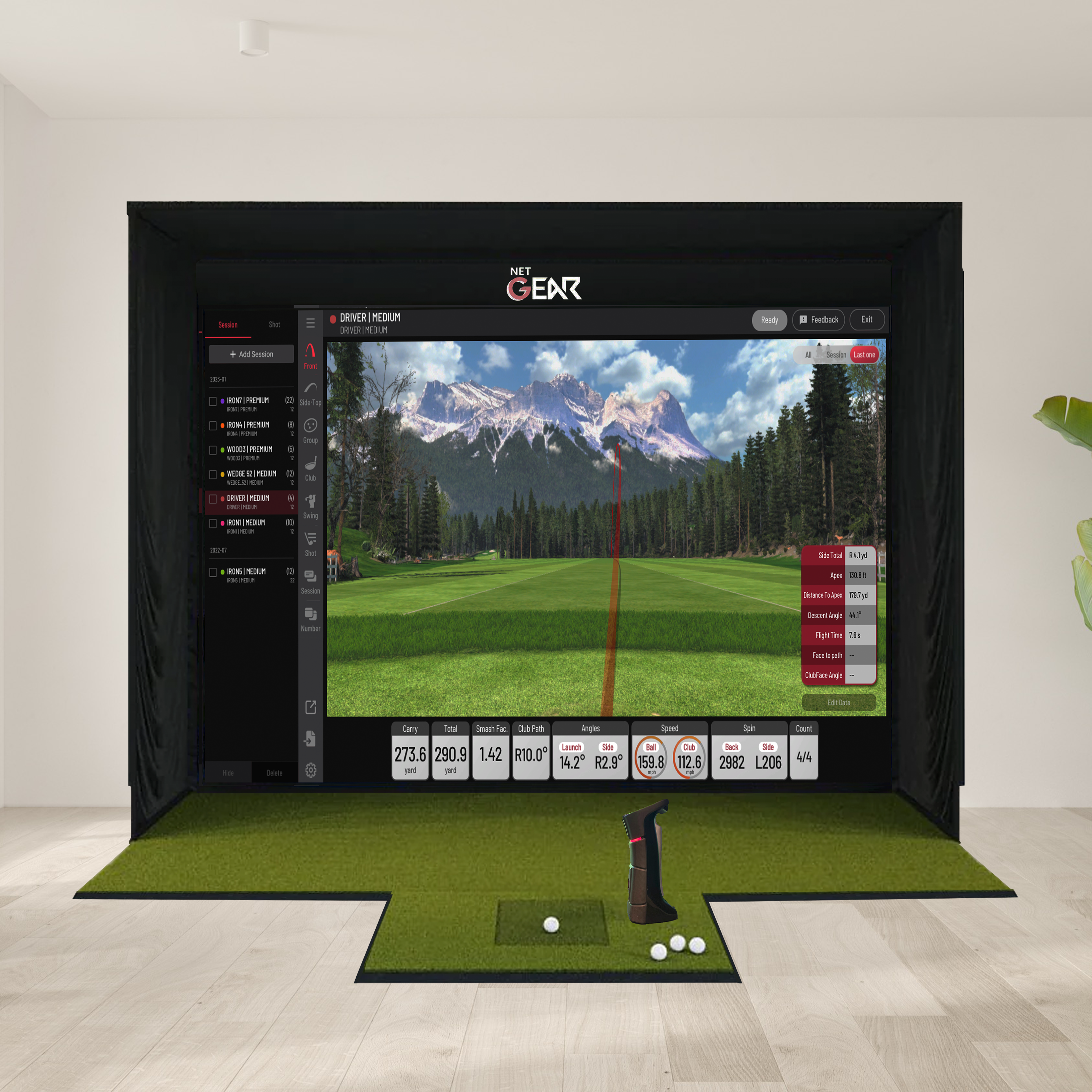 Uneekor EYE MINI + SSG Golf Simulator